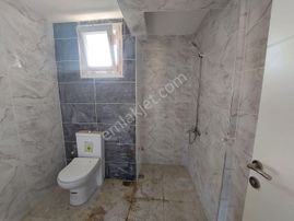 Karabağlar Belediyesi Yakını 3 Katlı Otoparklı Müstakil Bina