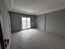 Satılık Daire!!yaramış Mah.site İcerisinde 110 M2 Oturumlu 3+1 Amerikan M.2/1.kat