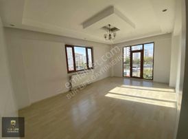 Bağcılar Bölgesi Ahmet Kaya Caddesi Üzerinde Kiralık 3+1 Daire