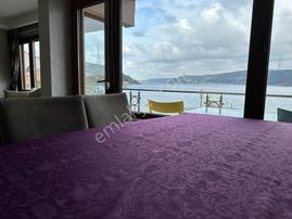 Sarıyer Sahilde Lebi Derya Manzaralı Satılık 2+1 Yol Yalı Dairesi