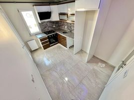 ꧁ay Emlaktan꧂akçay'da Muhteşem Konumlu Ön Cephe Ebeveyn Banyolu Asansörlü Satılık 2+1 Lüks Daire