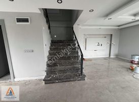 Ayvalık Altınova Sahilde 3+1 Denize 60 Adım Vılla