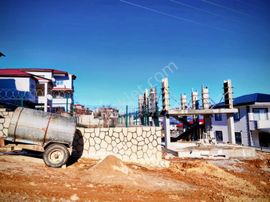 Kar Emlaktan Yenikonacık Efe Sitesinin Üzerinde 400 M2 Satılık Arsa