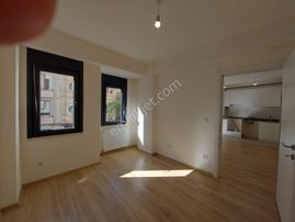 Cihangir'in Kalbinde Modern Yaşamın Merkezinde 1+1 Satılık Daire