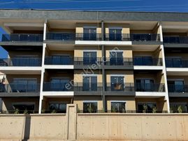 Aksu Güzelyurt Mah 2+1 Oturuma Hazır Açık Otopark Ve Havuzlu