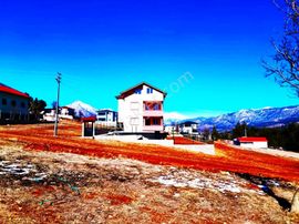 Kar Emlaktan Yenikonacık Efes Sitesinin Altında 320 M2 Satılık Hisseli Arsa