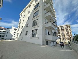 Hüseyin Boylu'dan Körfez'de Geniş Ve Koridorlu Kiralık 1+1 Daire