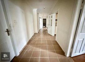 Uzman'dan Karapürçek Cumartesi Pazarı Yakını Kot-1 3+1