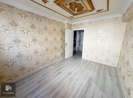 Uzmandan Gazi Göbek Yakını 2.kat 3+1 Full Yapılı