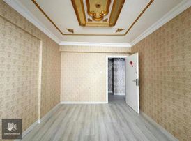 Uzmandan Gazi Göbek Yakını 2.kat 3+1 Full Yapılı