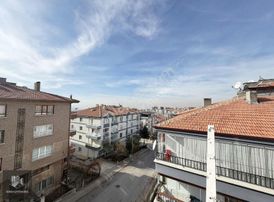 9.cadde Üzerinde 2.kat 3+1 Gazi Göbek Yakını 3 Cepheli