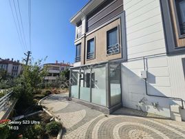 Eu Gayrimenkulde Balıkesir Edremit Akçayda 4+1 Ayrı Mutfak Köşe Villa