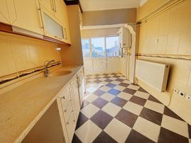 İzmir Çiğli Evka-5'te Kiralık 3+1 Daire Cb Ph