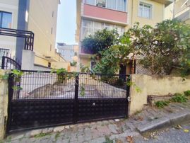 Mertcan Dan İsmail Dede Cad Üzerinde 4 Katlı Fırsat Satılık Bina