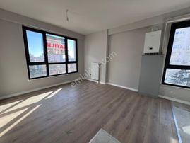 Marmaray Ve Minibüs Cad Yakın Deniz Manzaralı Dubleks 3+1 92m² Net