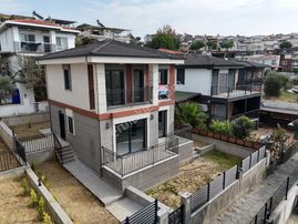 Kuşadası Kadınlar Denizi'nde Özel Havuzlu, Müstakil Yaşam2 Adet Müstakil Villa