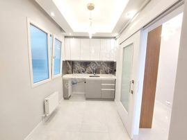 Göraldan Sokullu Cadde Üzerinde 2+1 1.kat 2 Banyolu