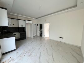 Alanya Oba Mh İskanlı Binada 1+1 Bahçeli Satılık Daire