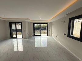 Kuşadası Kadınlar Denizi'nde Özel Havuzlu, Eşsiz Müstakil Yaşam Fırsatı