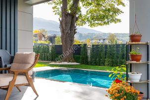 Remax Palastan Premium 5+1 Villar, Geniş Bahçe & Modern Mimari