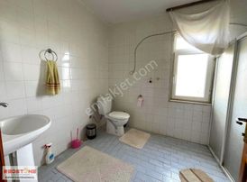 Doğanın İçinde Full Deniz Manzaralı Geniş Bahçe Kullanmlı Villa