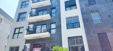 Kuşadası Merkezde Sahile 200m, Satılık Sıfır 2+1 Daire