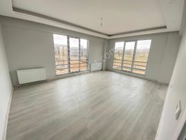 Hürriyet Mahallesi'nde Acil Satılık 3+1 Daire