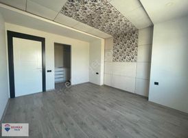 Remax Palm'den Mezitli'de Site İçerisinde Satılık 4+1 Daire