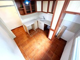 Aygül'den Muhteşem Konum Akçay Merkez'de Ön Cephe Doğalgazlı Çift Balkonlu Ara Kat 2+1 Satılık Daire