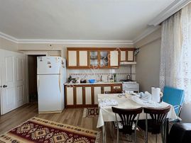 Sarımsaklı'da Çarşı İçinde Eşyalı 2+1 Satılık Daire