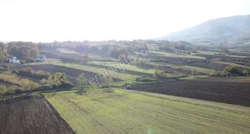 *can Emlaktan Karaoyumca Da Yatırımlık Tarla**