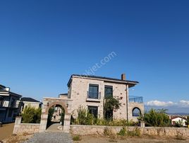 Taş Emlak'tan Cundada Denize 50m Taş Mimarili Sıfır Villa