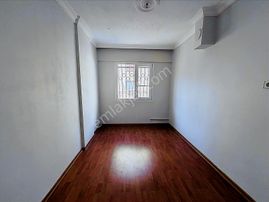 Mermerli Mah Sağlık Ocağı Karşısı 3+1 120 M2 Kilerli Daire