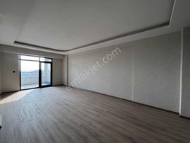 Beyhekim Mahallesi Şafak Cad. Ve İstanbul Cad. Arası 4+1 Daire