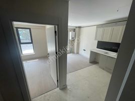 Çankaya Birlik'te Sıfır Full Lüx Yapılı 1+1 Satılık Daire