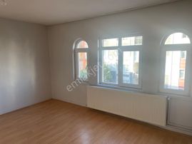 Akşemsettin Mah 3+1 Ara Katta Kiralık Daire