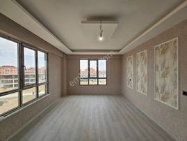 Mete Konakları Yakını Satılık Site İçerisinde 3+1 Fırsat Lüx Sıfır Daireler