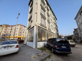 Balnova'dan Başçeşme Mezarlığı Karşısında Kiralık İş Yeri