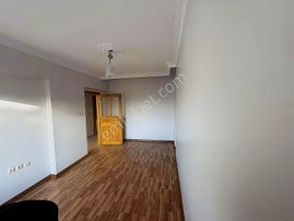 Balnova Gayrimenkul'den Diş Hastanesinde Kiralık 2+1 Daire