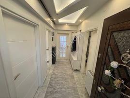 Danışment Göbek Yakını Katta 3+1 Lüks Yapılı Ön Cephe Emsalsiz