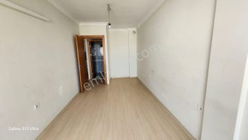 Katip Çelebi Üniversitesi Yakını 1+1 Satılık Daire Cb-ph