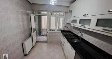 Doğandan Fatih Kocamustafapaşa Kiralık 25 Yıllık Bina 3+1 Bahçe Katı Daire