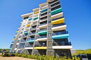 Avsalar'da Çam Bahçe Kompleksi'nde Satılık 1+1 Daire