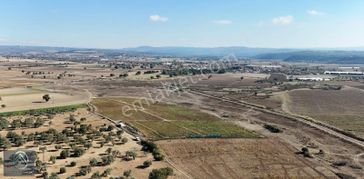 Çanakkale Merkezde Köye Yakın Meraya Ekli 11 Dönüm Yolu Var