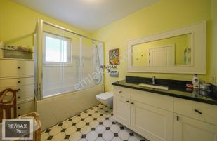 Remax7tepe'den Acarkent'te Bahçe Kullanımlı Çatı Tripleks Villa