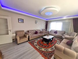 Atatürk Caddesi Üzerinde Kiralık Full Eşyalı 3+1 Daire