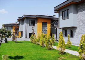 Gölbaşı Hacılar'da 4+1 Dublex Yeni Şömine'li Satılık Villa