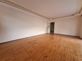 Saray Mahallesi'nde Kiralık 3+1 Ayrı Mutfak Daire