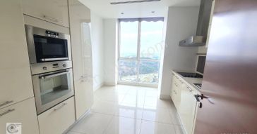 Maslak Mashattan Sitesinde 2+1 Kapalı Mutfak Havuz Manzaralı Kiralık