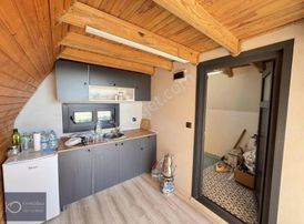 Foçaköyün Eteklerinde Hazır Kurulu Bungalovlu Elektirik-su Hazır